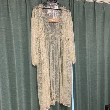 Lily Brown 아이보리 레이스 가디건