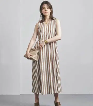 유나이티드 애로우즈 스트라이프 슬리브리스 원피스 사이즈 36
