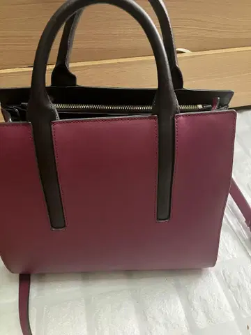 사자비 숄더백 중고품