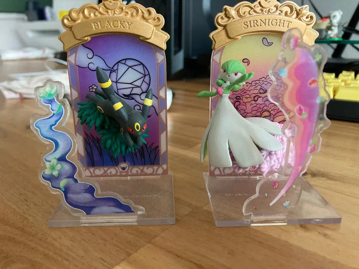 Pokemon Re-Ment Stained Glass Gardevoir/Umbreon