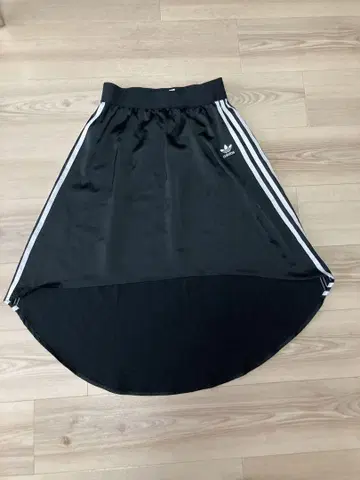 아디다스 스커트