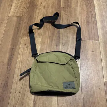 GREGORYXFREAK'S STORE 별주 토스티 퀼트 숄더백