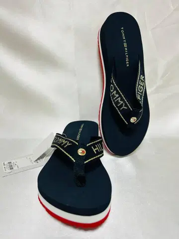 할인 중 새상품 타미힐피거 네이비 샌들 23cm