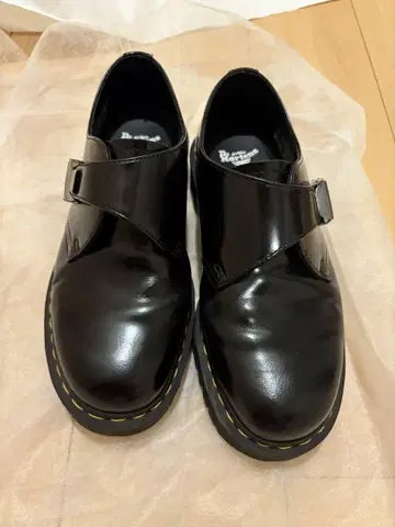 닥터 마틴 Fenimore Low UK7