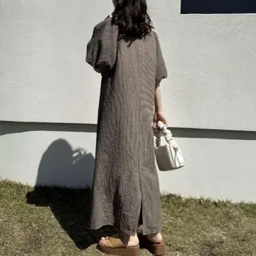 체크 무늬 퍼프 슬리브 원피스