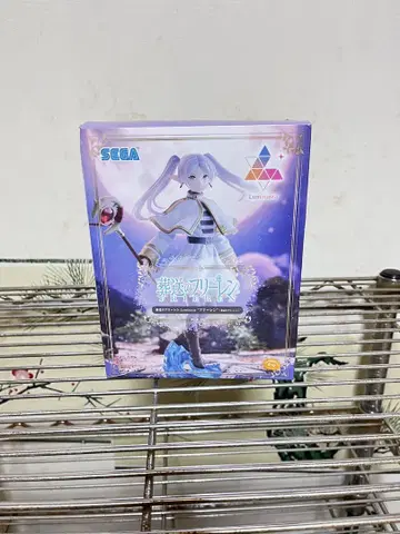 장송의 프리렌 Luminasta 피규어 상자 데미지 상품