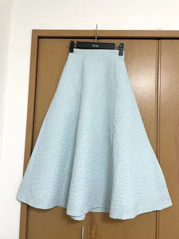 스트로베리 필드 플라워 엠보 롱 스커트