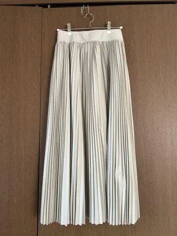 Dresseria 플리츠 스커트 아이보리 34 사이즈