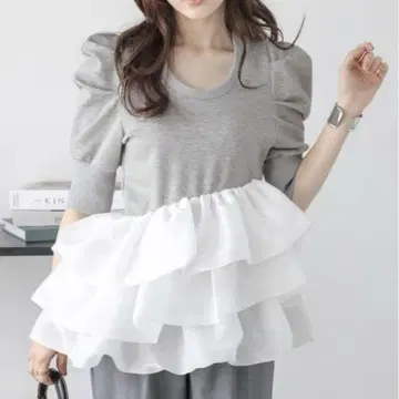 AMELY 프릴 장식 그레이 화이트 상의