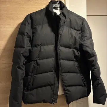 ARMANI EXCHANGE 블랙 다운 자켓