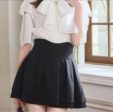 미셸 마카롱 슬림 레그 스커트 S 사이즈 이너 팬츠 포함