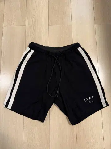 LYFT 블랙 숏 팬츠 L 사이즈