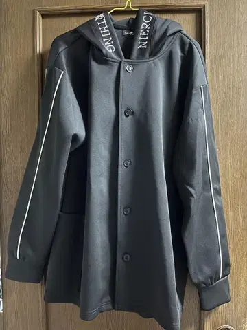 NieR 후드 부착 블랙 후드티