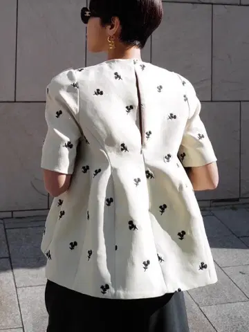 MACHATT 마챠트 형태 풀오버
