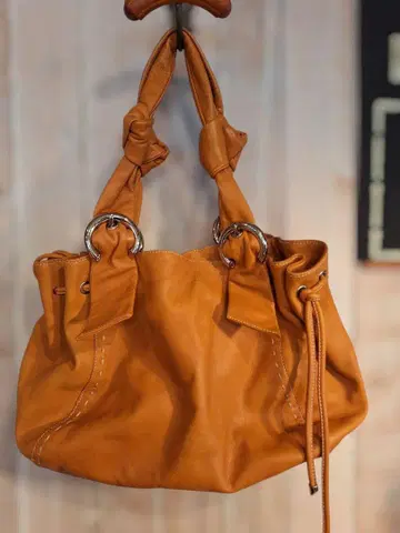 FRANCESCO BIASIA 베이지 가죽 숄더백