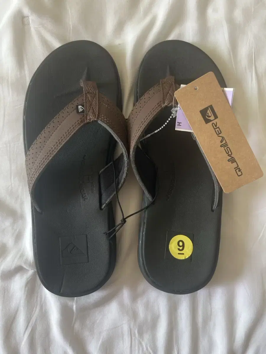 Quiksilver thong slippers 9(270)