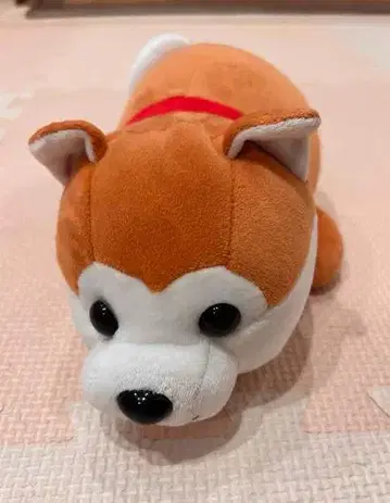 시바견 봉제 인형 빨간색 목걸이 포함