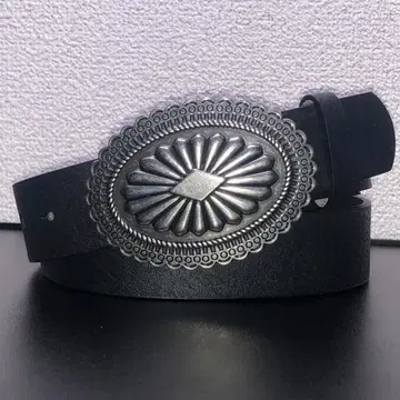 벨트 블랙 전체 길이 101cm 폭 3.4cm 버클 실버 색상