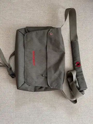 MAMMUT 메신저 백 그레이