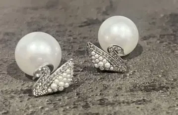 SWAROVSKI 스와로브스키 귀걸이