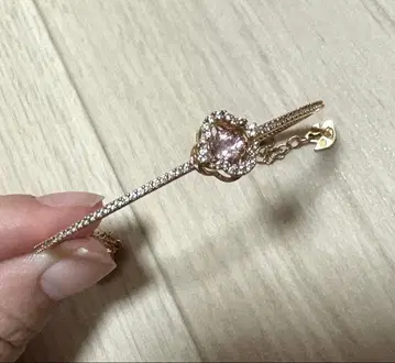 스와로브스키 스파클링 댄스 로즈 골드 뱅글 클로버
