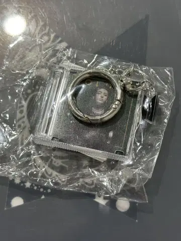 정국 BTS FESTA 2025 CAPSULE GOLDEN
