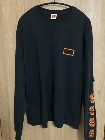SEE SEE BOTANIZE 콜라보 롱 T 블랙