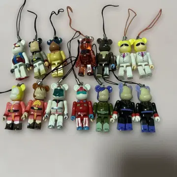 베어브릭 건담 키링 14개