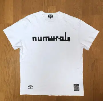 NUMERALS 엄브로 콜라보 도트 로고 티셔츠 누메랄즈 엄브로