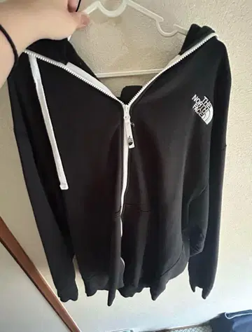 THE NORTH FACE 블랙 후드티