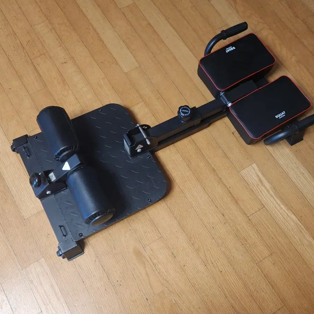 Squat Machine Home Exercise Equipment #스쿼트,#헬스,#홈트 on Bunjang Global Site.