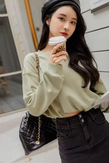 밑단 드로스트 심플 맨투맨 F