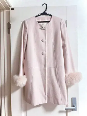 Debut de Fiore 사에코 씨 코트