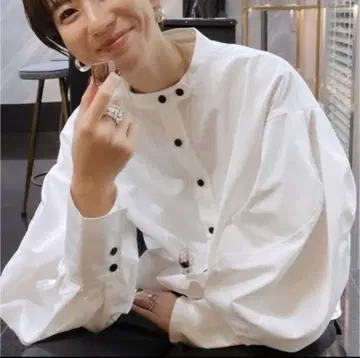 Machatt 턱 슬리브 W 버튼 셔츠 화이트