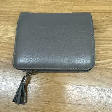츠치야 가방 그레이 가죽 두겹 접이식 지갑 태슬 포함