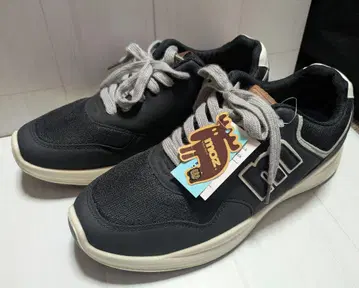 새상품 택 포함 MOZ 경량 캐주얼 스니커즈 27cm
