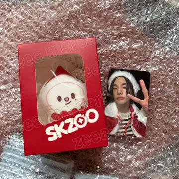 SKZOO 지니 레트 쿠션 키링 + 현진 트레이딩 카드