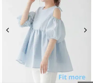 Fit More 오픈 숄더 자카드 상의 새상품급 블루