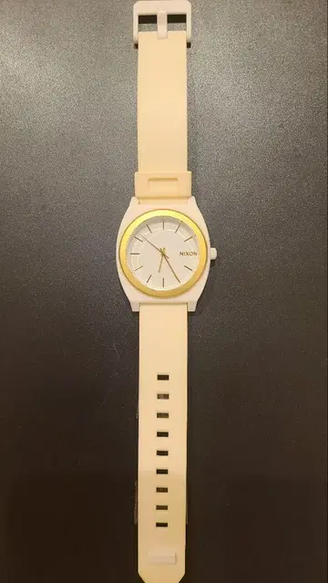 NIXON 화이트 타임 테일러 P 손목시계 25년 6월 배터리 교체 완료