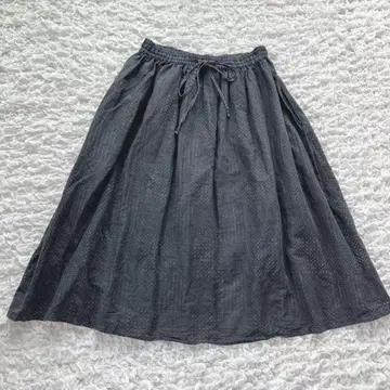 네스트로브 패치워크풍 도트 플레어 스커트