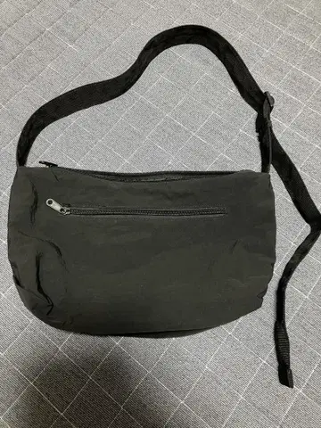 어반 리서치 도어즈 블랙 숄더백
