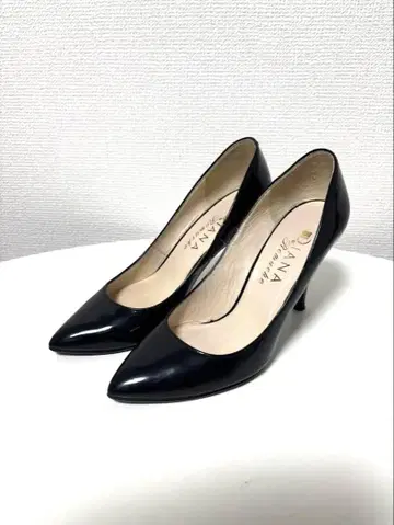 22.5cm DIANA 블랙 에나멜 하이힐 스틸레토 9cm