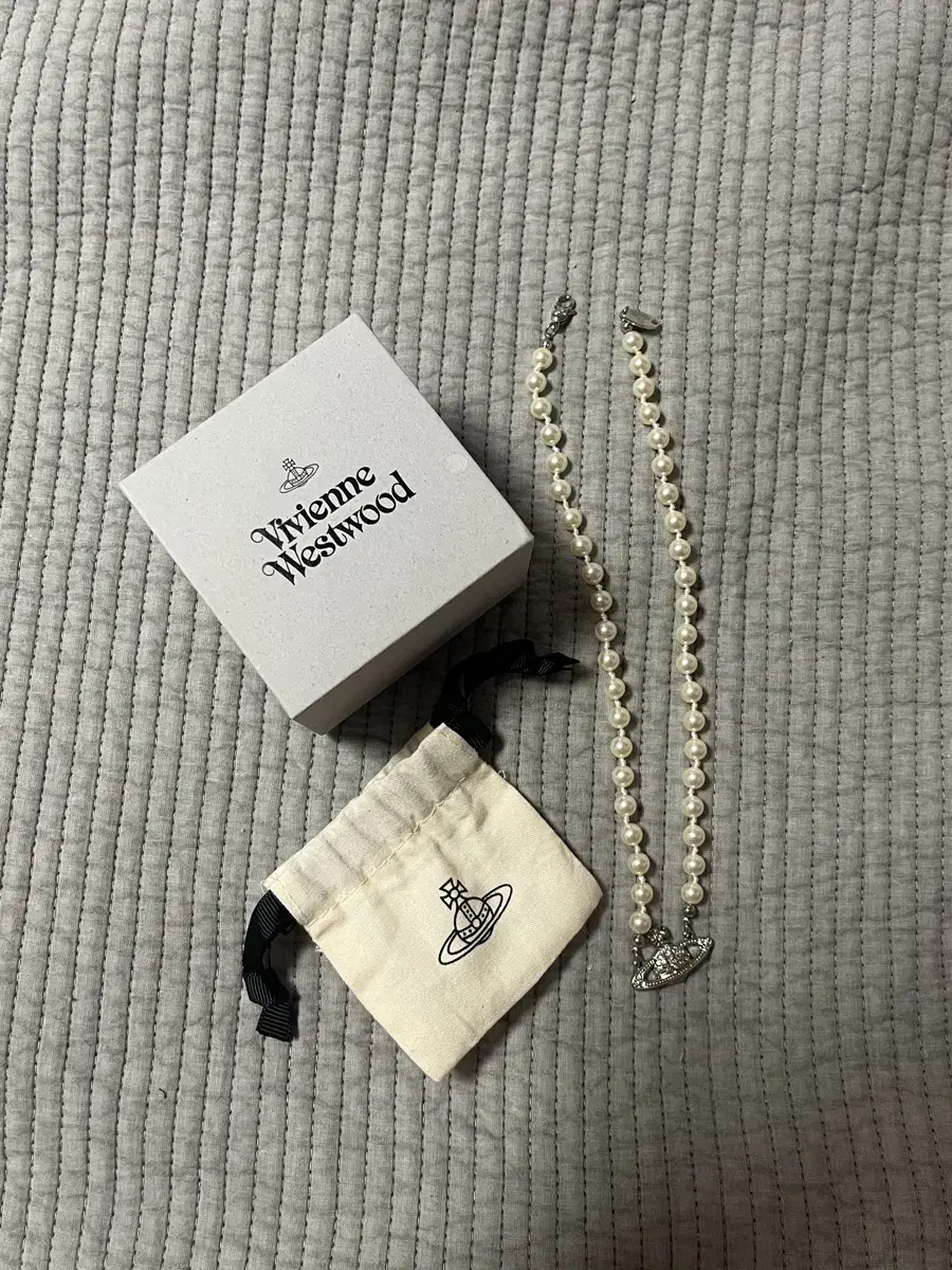 Vivienne Westwood Pearl Necklace Choker