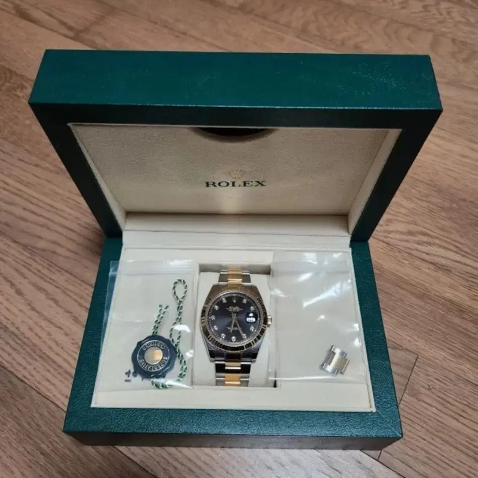 有名ブランド ROLEX on 41mm 10p Dial Black Fluted 126333 Rolex 롤렉스 | シャンプー