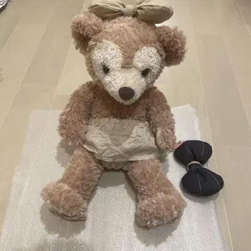 셰리 메이 초기 코스튬 포함