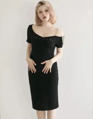 Mary logo ribbon midium dress 블랙