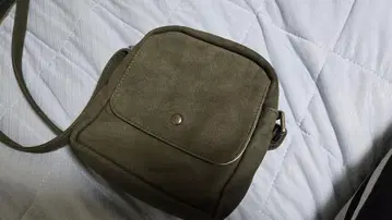 레머 루즈 램 가죽 숄더 파우치