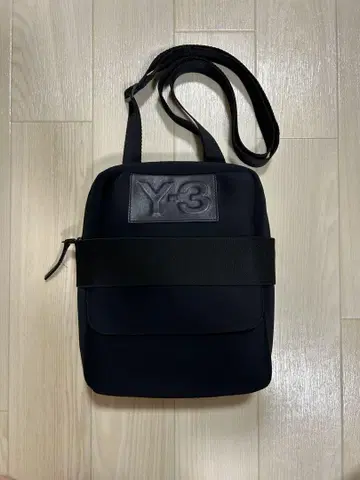 Y-3 숄더백