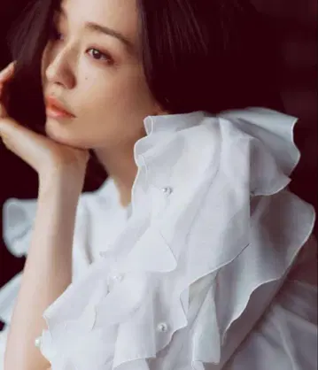 아푸와이저 리셰 소매 프릴 펄 블라우스 화이트 S