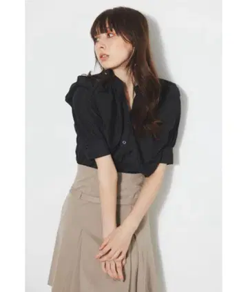rienda 미사용 새상품 슬리브 벌룬 스탠드 카라 블라우스